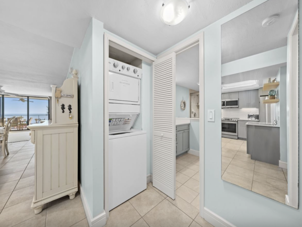 Sanibel Vacation Condo Sleeps Six Guests.